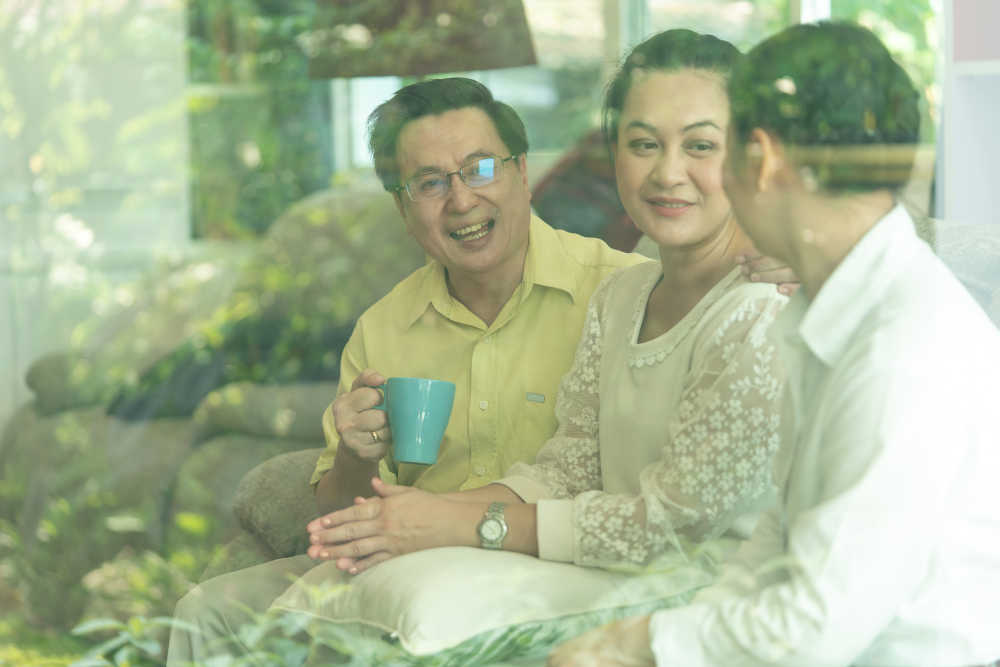 couple getting financial advice